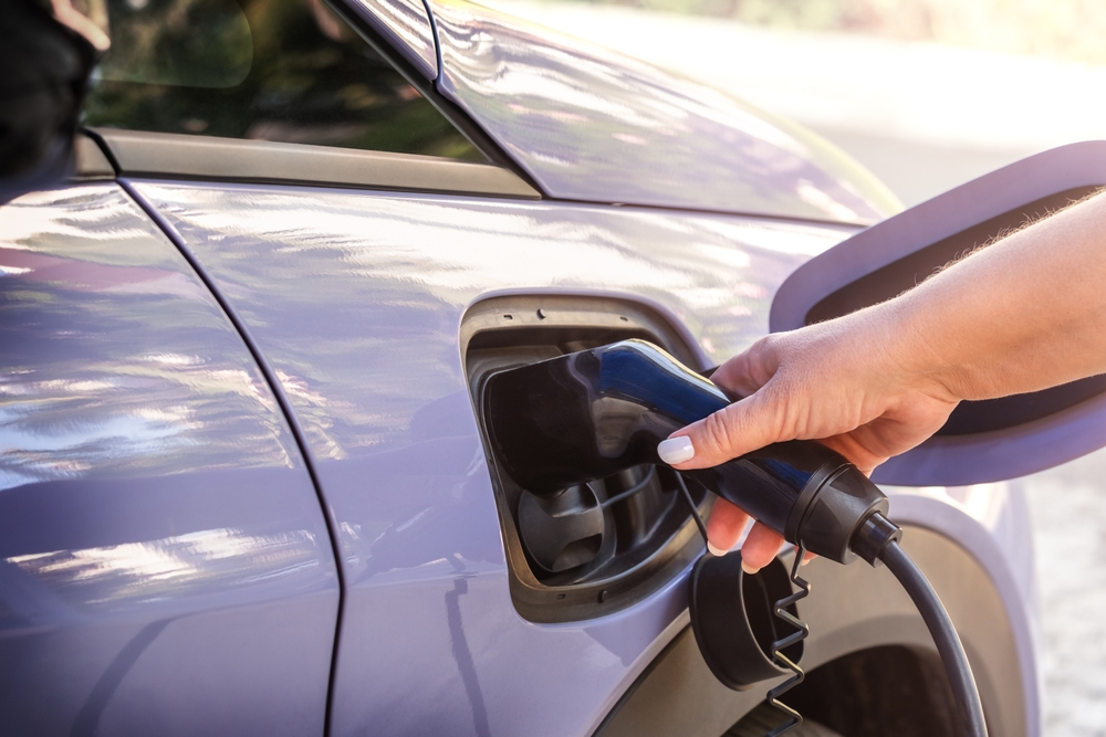 fueling electric vehicle